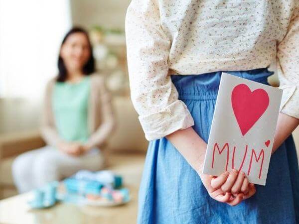 Amazing Ways & Gifts Ideas to Celebrate Mothers Day 2025