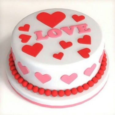 Love Special Valentine Cake