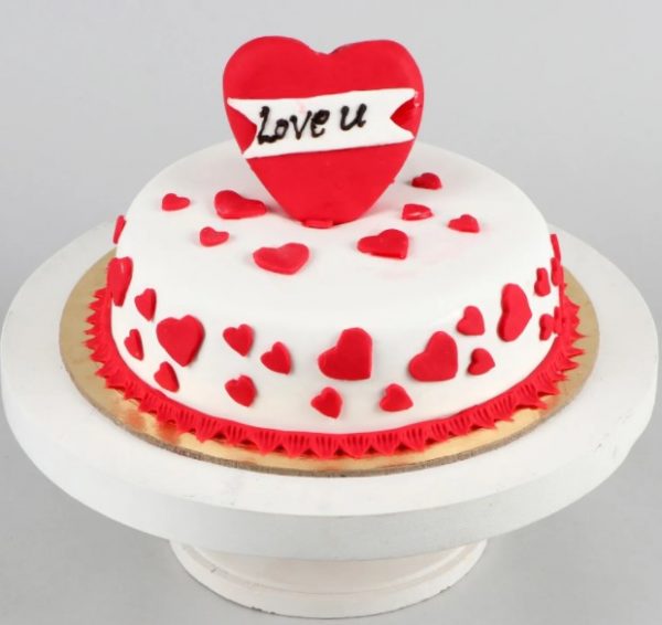 Love Valentine Cake