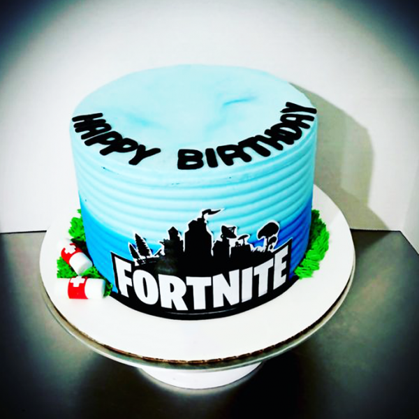 Fortnite Battle Royale Cake