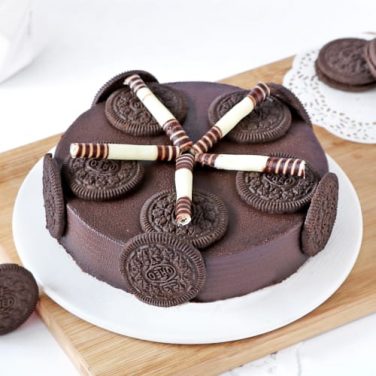 Oreo Truffle Cake