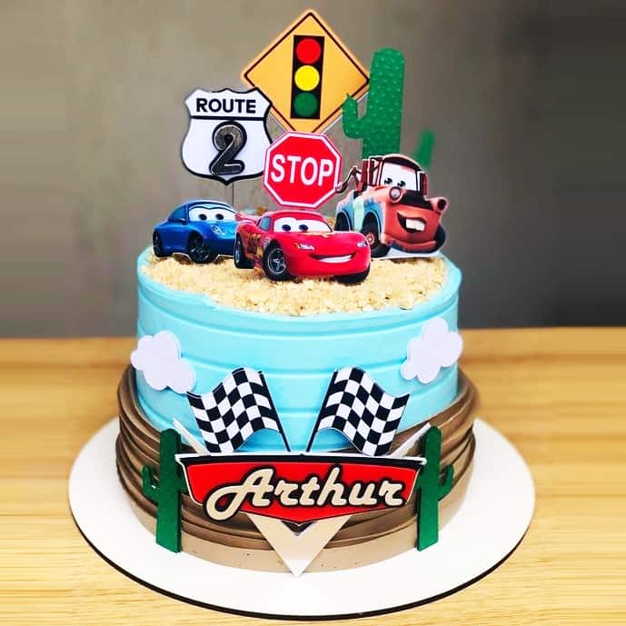 car racing theme cake 2